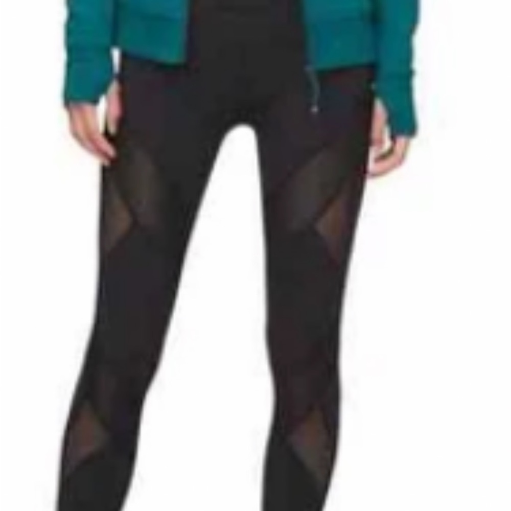 Lululemon beat the heat mixed Black Mesh Leggings size 2 luxstream fabric